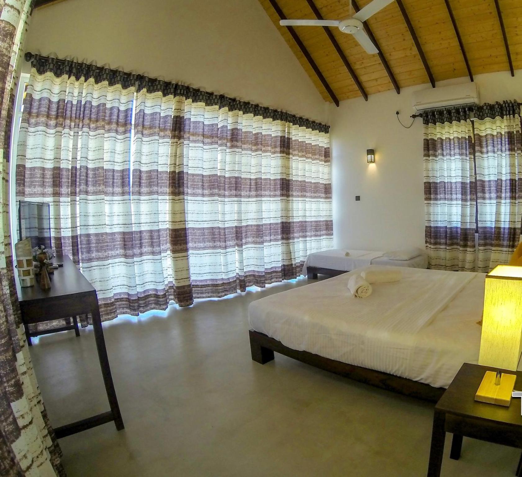 Thihawa Eco Huts Yala Bed and Breakfast Tissamaharama Buitenkant foto