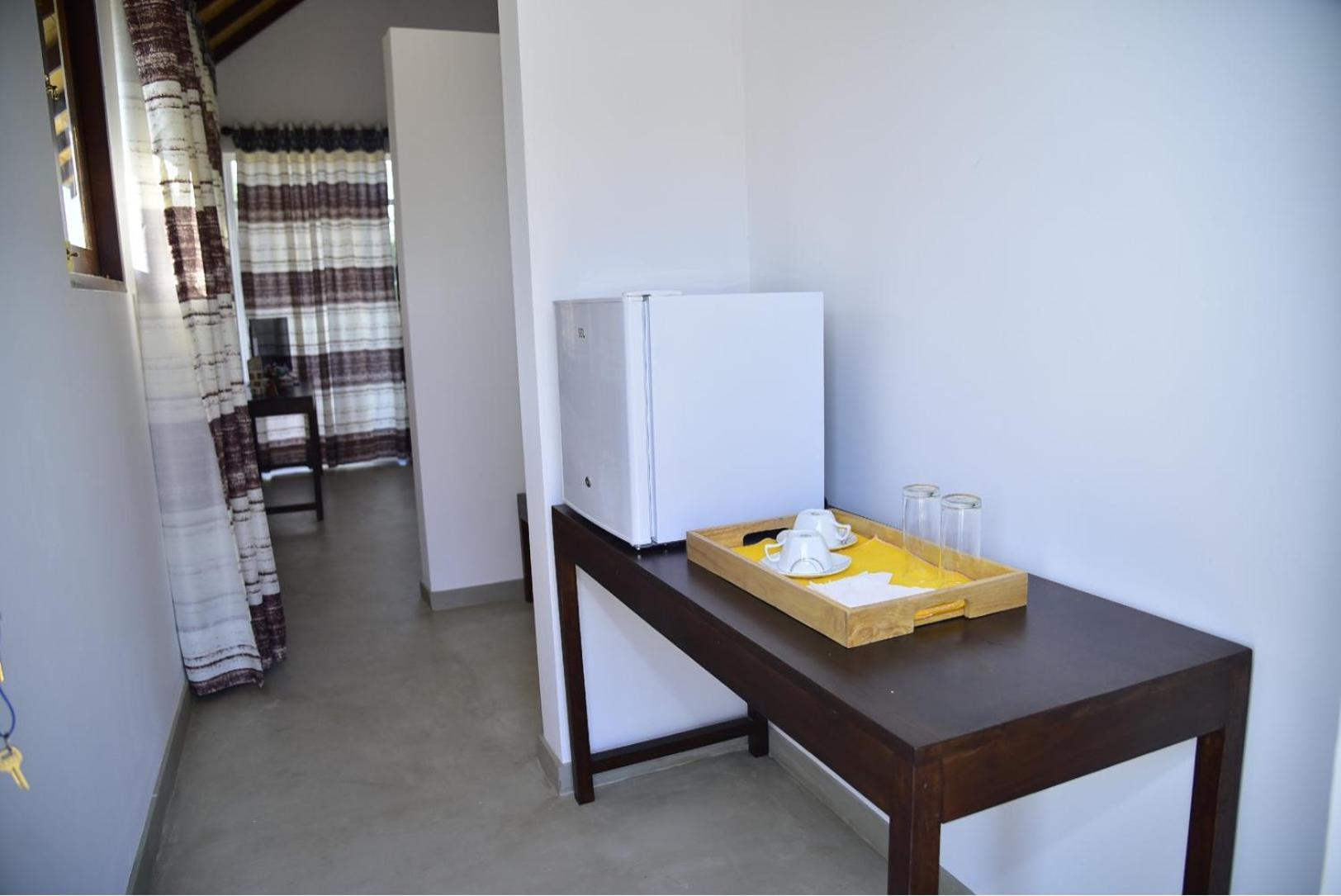 Thihawa Eco Huts Yala Bed and Breakfast Tissamaharama Buitenkant foto