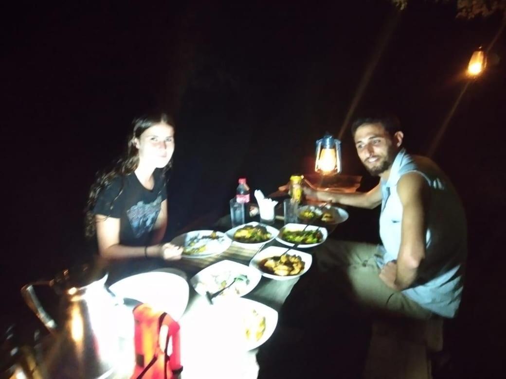 Thihawa Eco Huts Yala Bed and Breakfast Tissamaharama Buitenkant foto